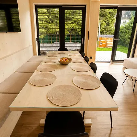 Glamping Lesni Louka - Velke Darko, Vysocina シャレー Polnička